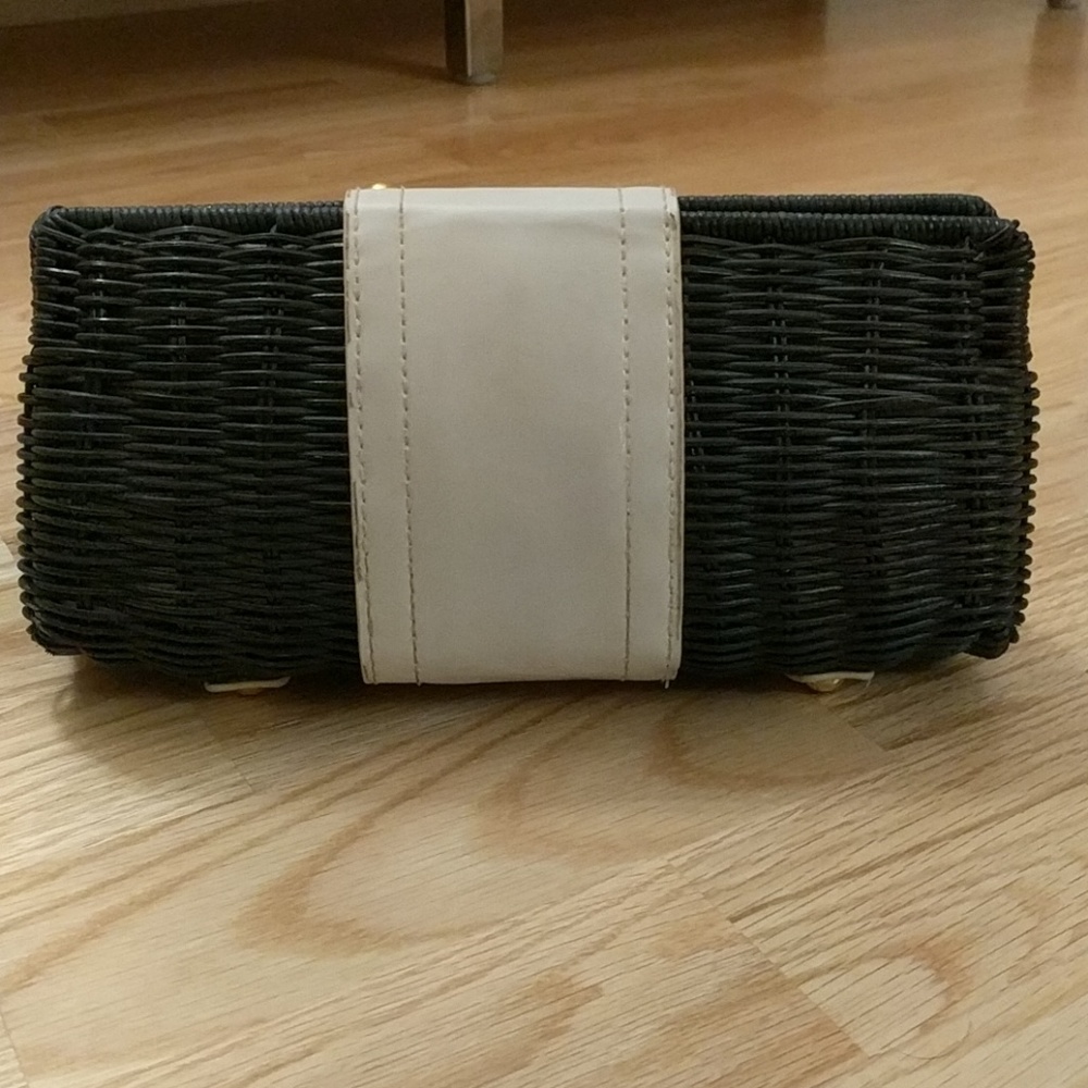 ❤Clutch Bag❤ - Picture 2 of 7